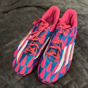 Men’s Size 9.5 Pink & Blue Adidas F5 Soccer Cleats